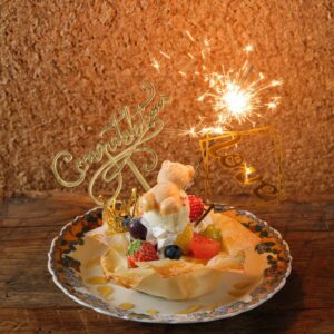 【サプライズ特典】誕生日・記念日スペシャルデザート 1枚1,980円(税込)でご提供!