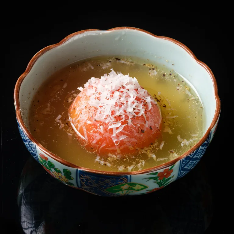 チーズ香る。まるごとトマトのおでん